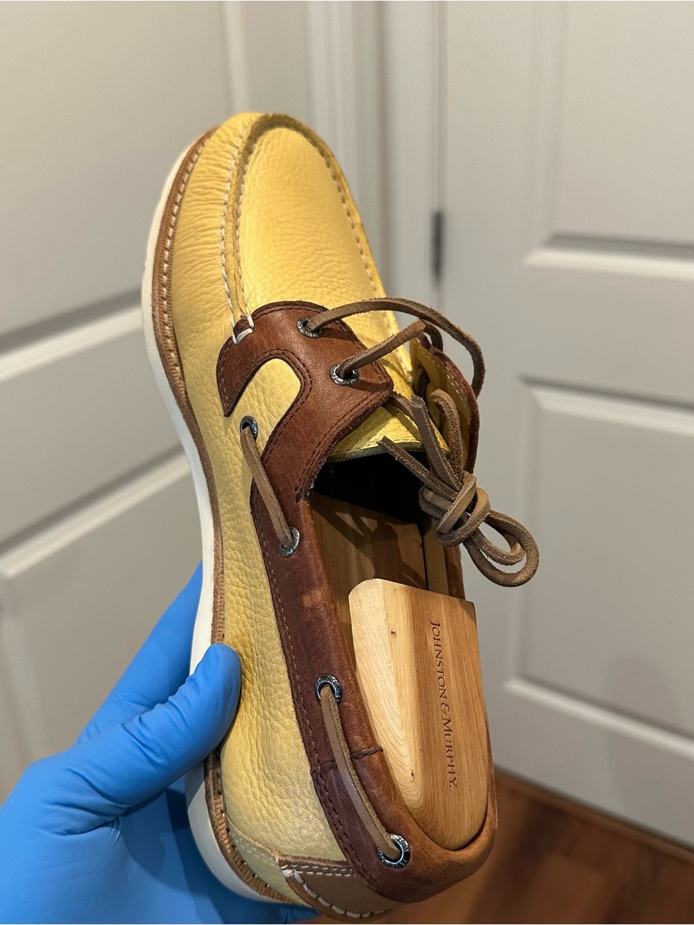 Johnston & Murphy Men's Yellow and Brown Two-Tone Leather Boat Shoes - Picture 7 of 7